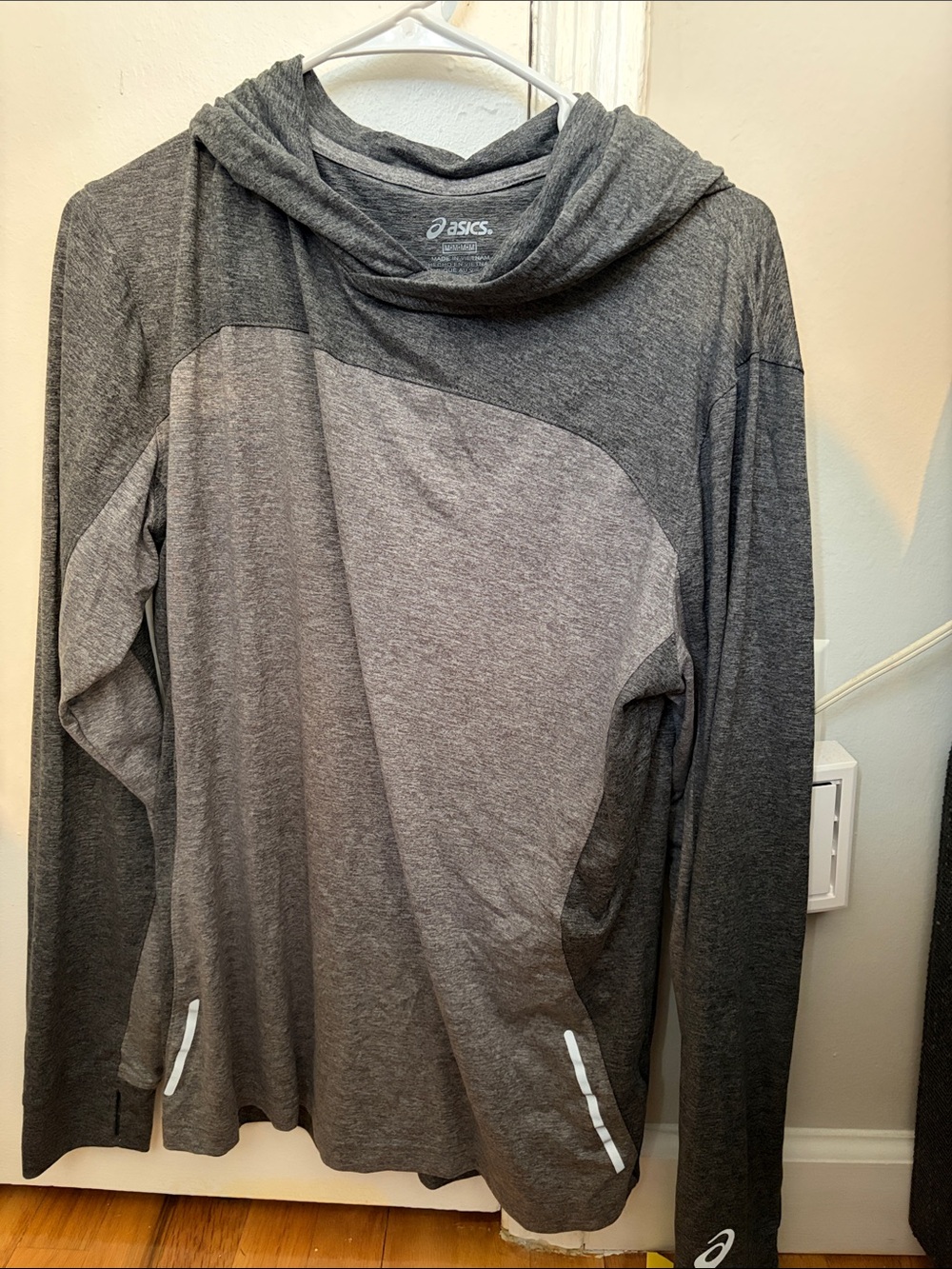 ASICS Men’s Two-Tone Performance Hoodie